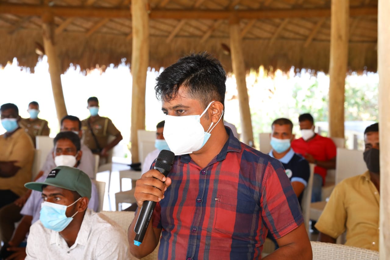 4043f46e-e046-4fef-82aa-747cddd5f3f7