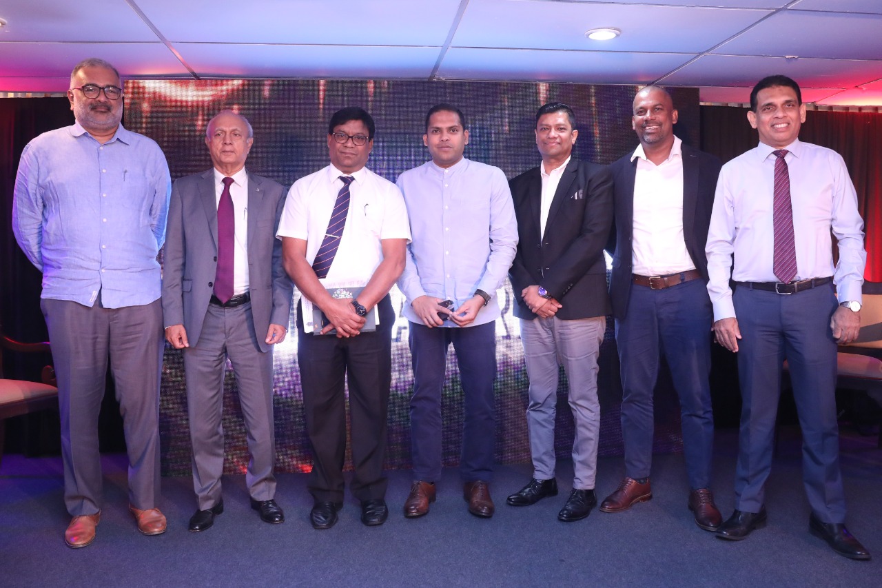 922f8fa5-dffe-4b79-a6f1-6a53481a4cb2